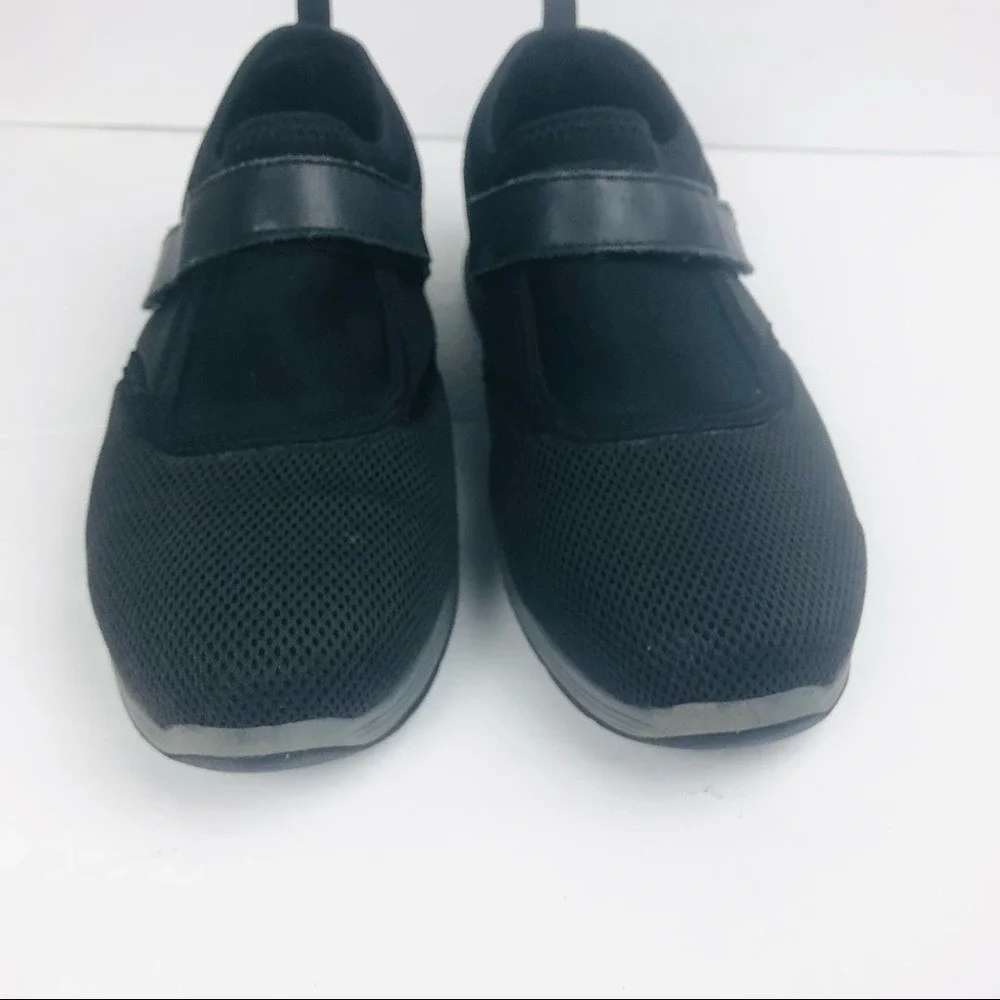 Drew‎ women's black slip on shoes Morgan size 8 medium